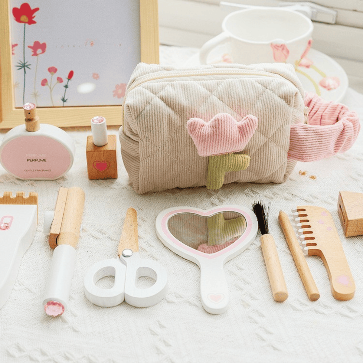 Holz-Schminktisch- & Kosmetiktaschen-Set für Kinder